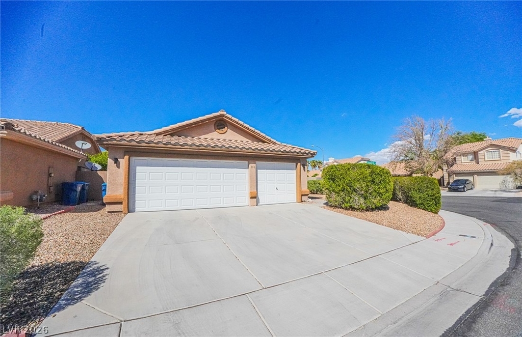 918 Cavaison Avenue - Photo 0