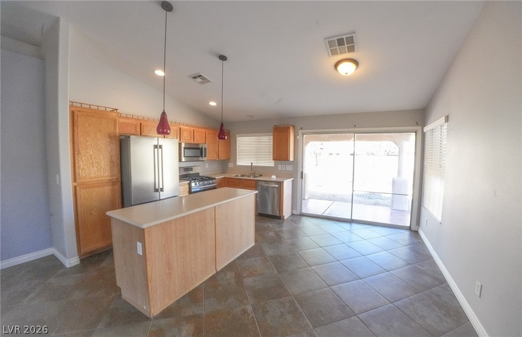 918 Cavaison Avenue - Photo 6