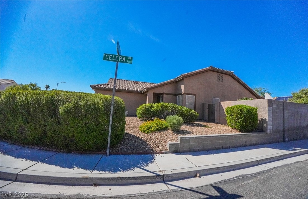 918 Cavaison Avenue - Photo 2