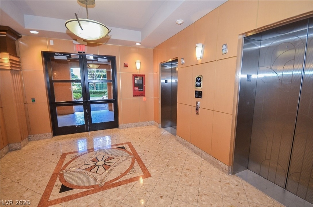68 E Serene Avenue - Photo 2