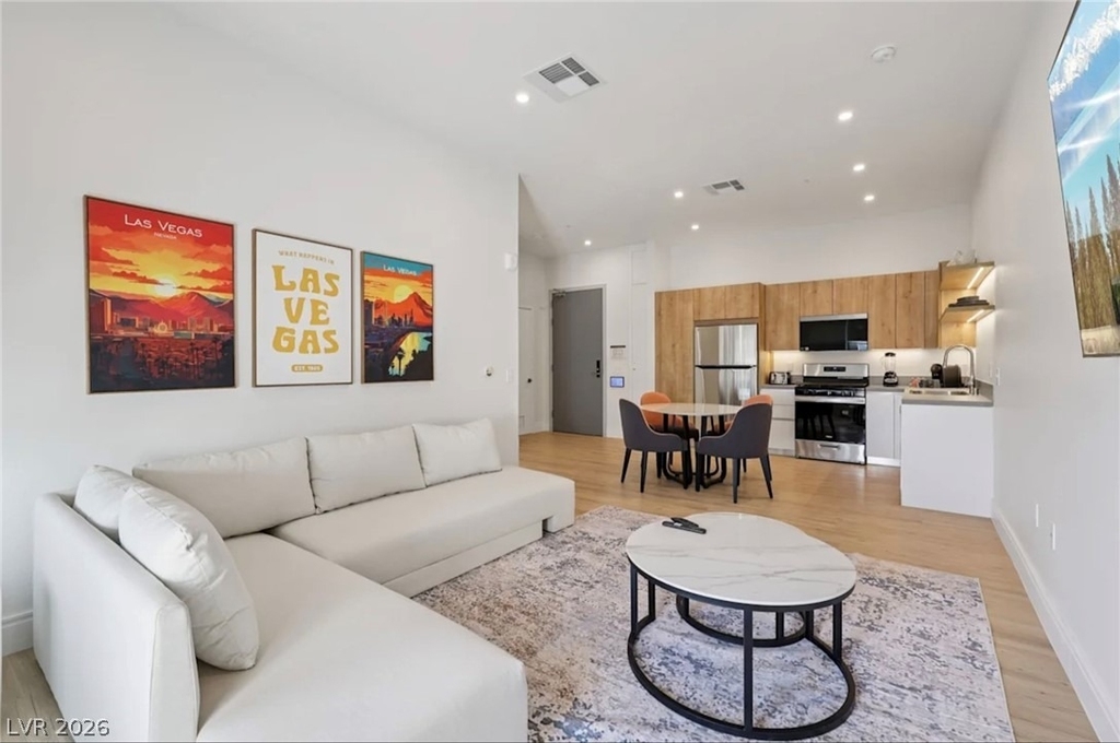 5050 W Russell Road - Photo 0