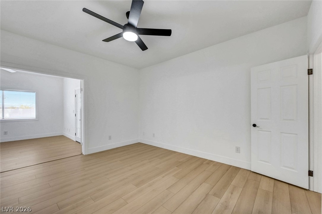 400 Breeze Way - Photo 19