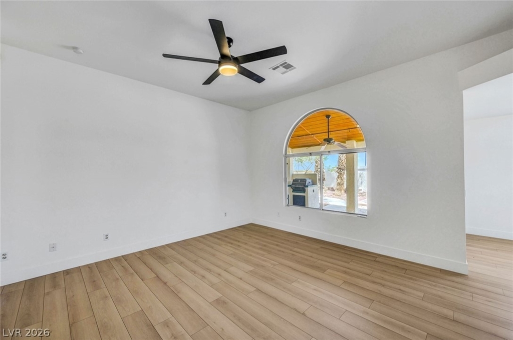 400 Breeze Way - Photo 9