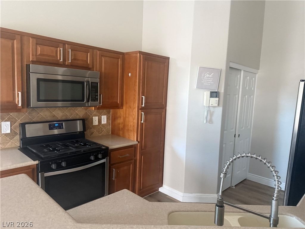 8727 Tom Noon Avenue - Photo 6