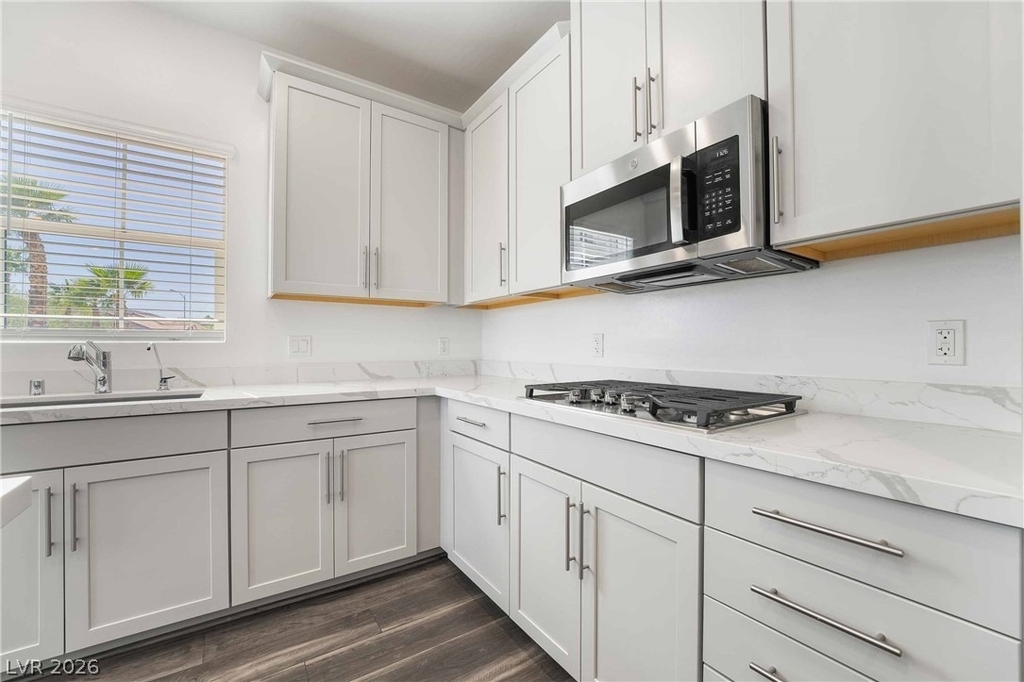 2555 Hampton Road - Photo 13