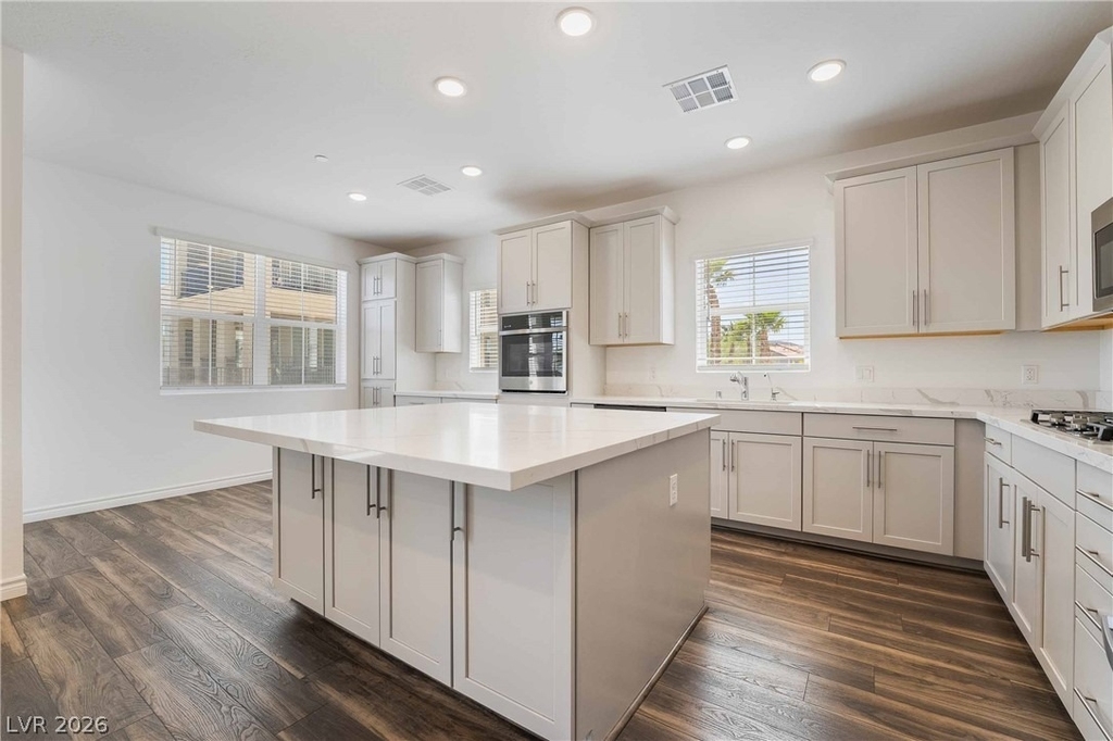 2555 Hampton Road - Photo 8