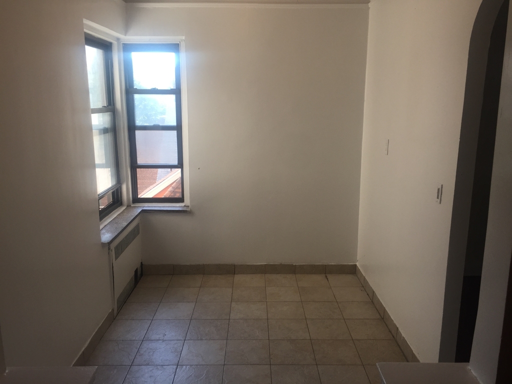 Marine Avenue & Ridge Blvd - Photo 3