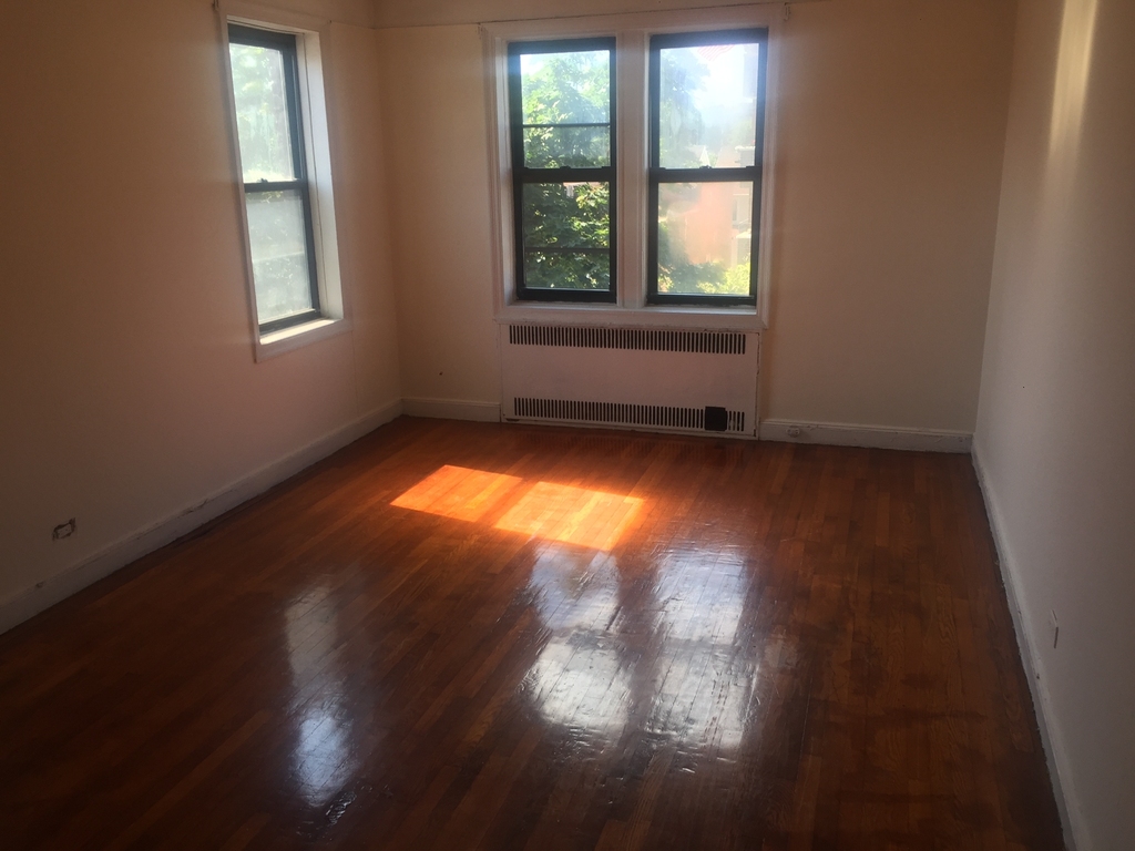 Marine Avenue & Ridge Blvd - Photo 11