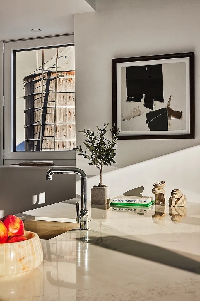 339 West 38th Street - Photo 3