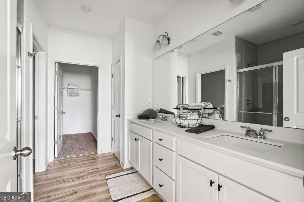 1634 Salinger Court - Photo 4