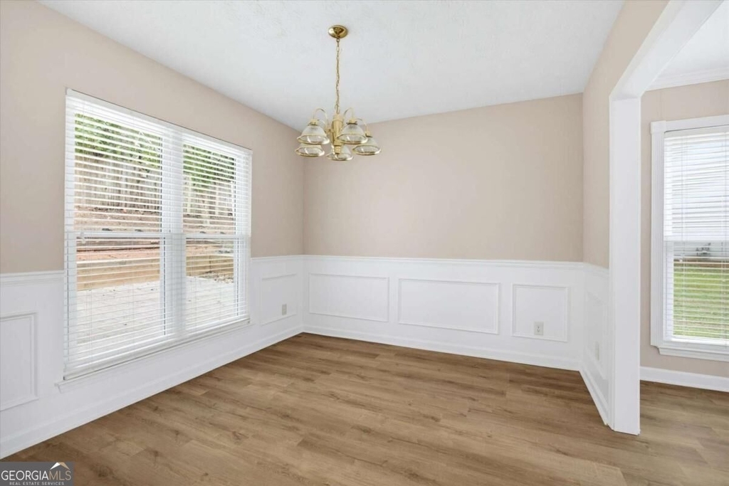 2100 Winsburg Drive Nw - Photo 8