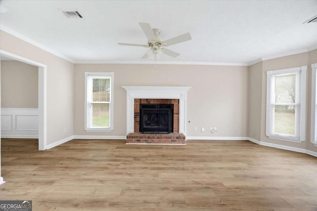 2100 Winsburg Drive Nw - Photo 5