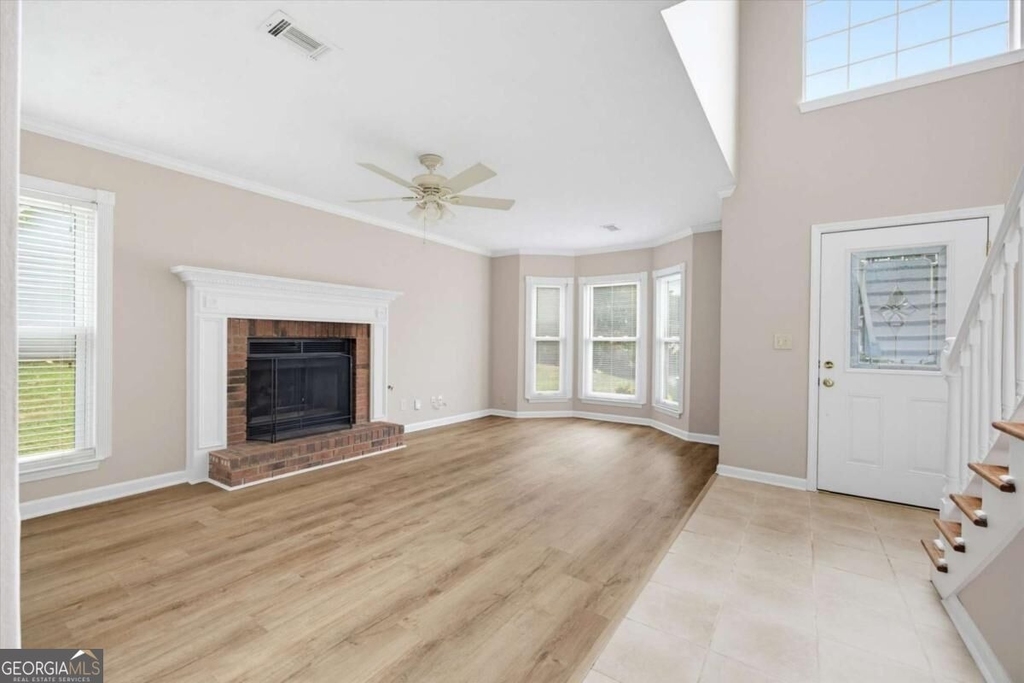 2100 Winsburg Drive Nw - Photo 6