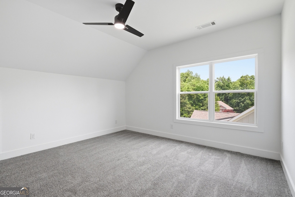 5676 Meadow View Drive - Photo 36
