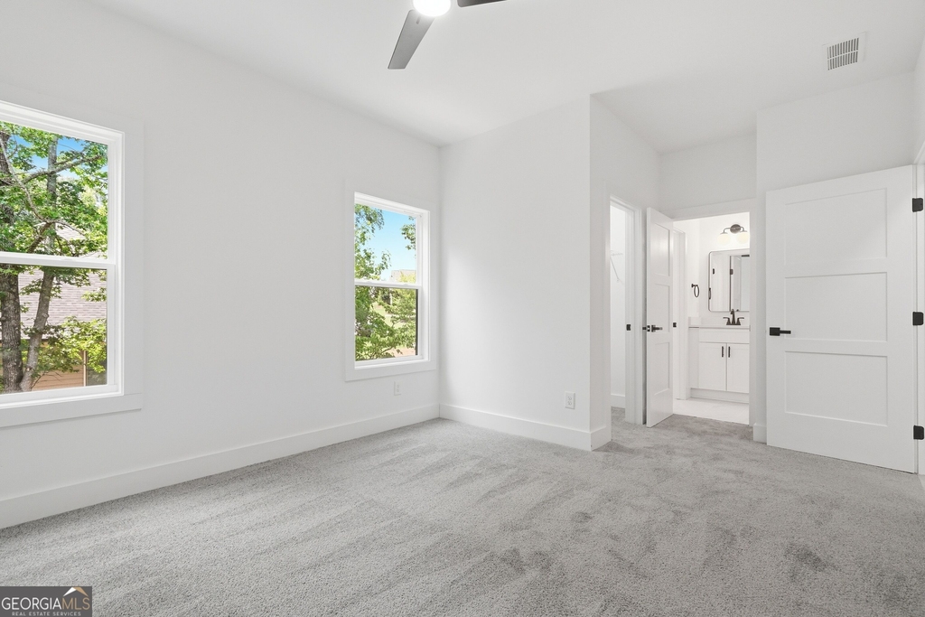 5676 Meadow View Drive - Photo 44