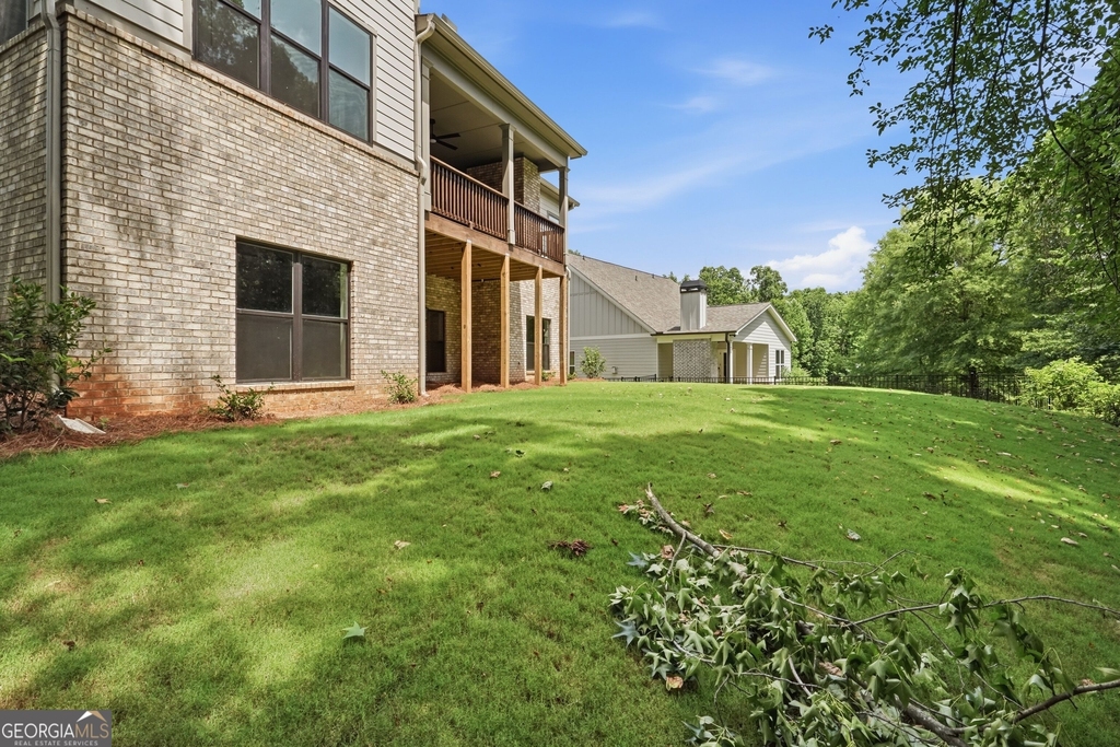 5676 Meadow View Drive - Photo 60