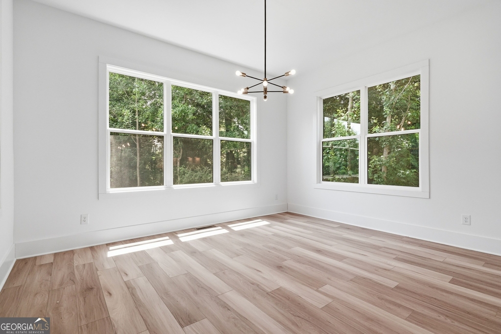 5676 Meadow View Drive - Photo 18