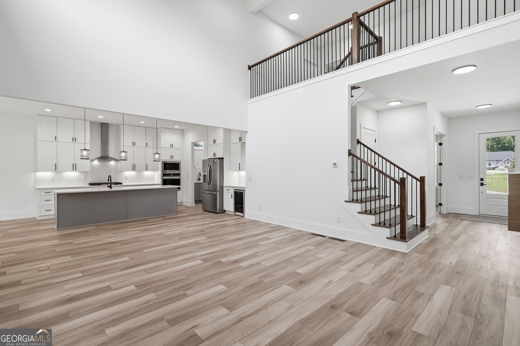 5676 Meadow View Drive - Photo 9