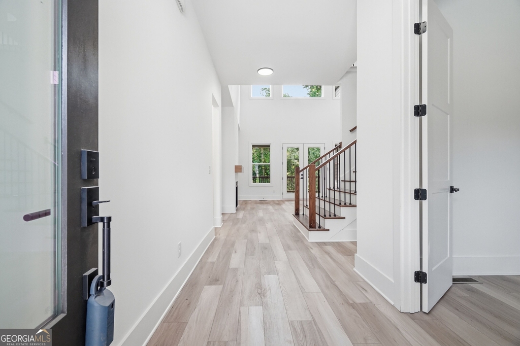 5676 Meadow View Drive - Photo 2