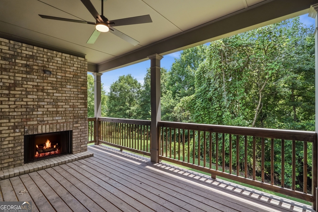 5676 Meadow View Drive - Photo 25