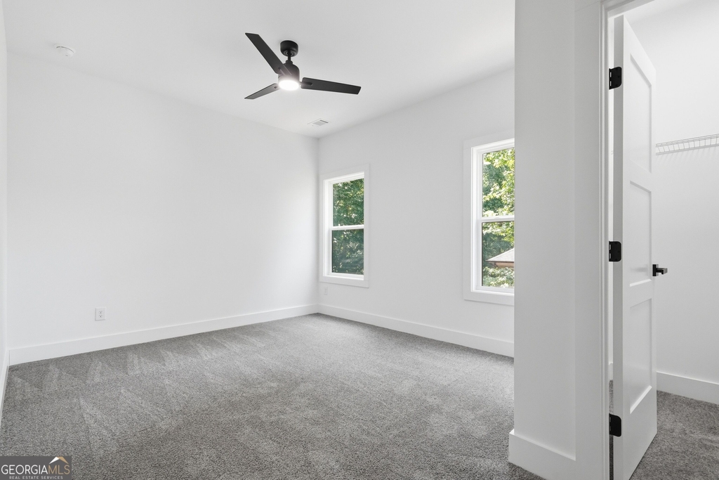5676 Meadow View Drive - Photo 43