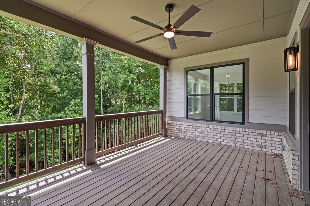 5676 Meadow View Drive - Photo 26
