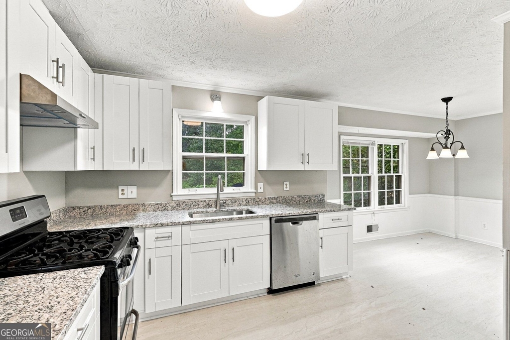 4548 Shallowford Road - Photo 8