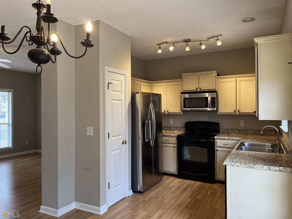 214 Piedmont Drive - Photo 15