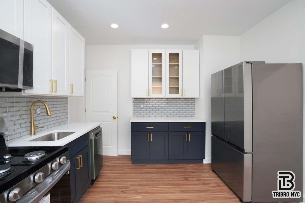 82nd Street - Photo 8