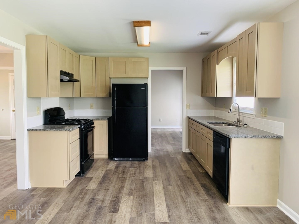 61 Garden Hills Drive - Photo 4