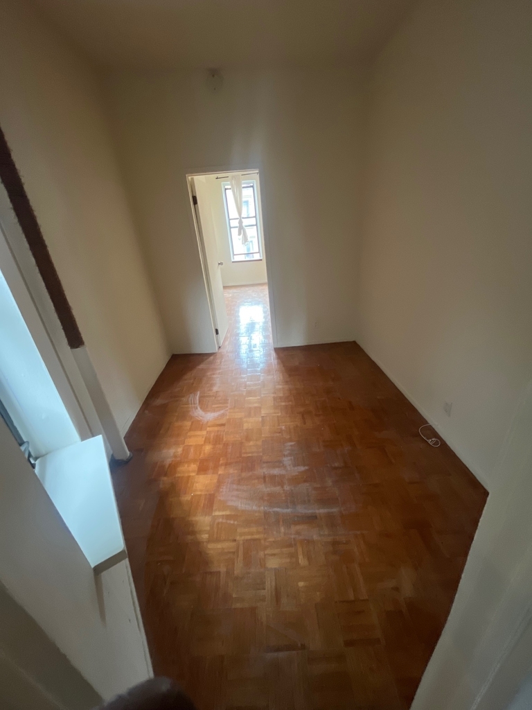 300 East 89th Street, New York, NY 10128 - Photo 14