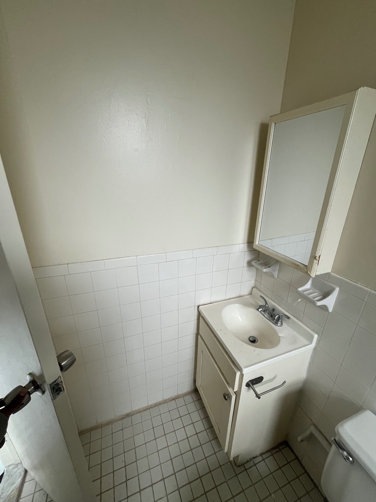 300 East 89th Street, New York, NY 10128 - Photo 12