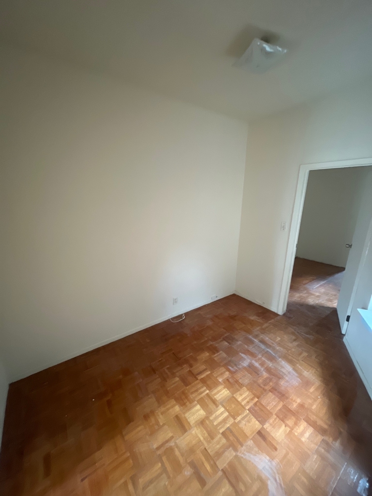 300 East 89th Street, New York, NY 10128 - Photo 10