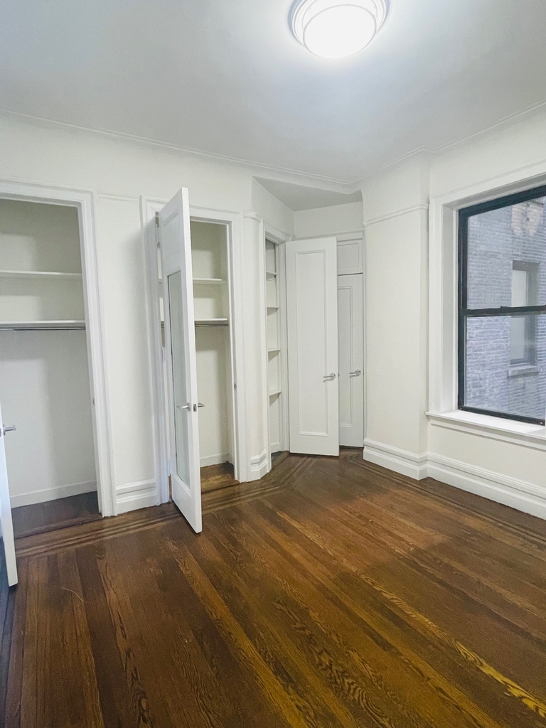 166 West 72nd Street, 2C - Photo 3