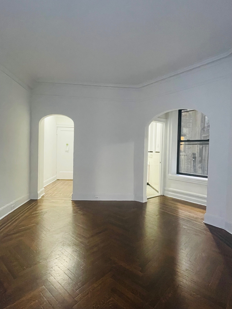 166 West 72nd Street, 2C - Photo 5