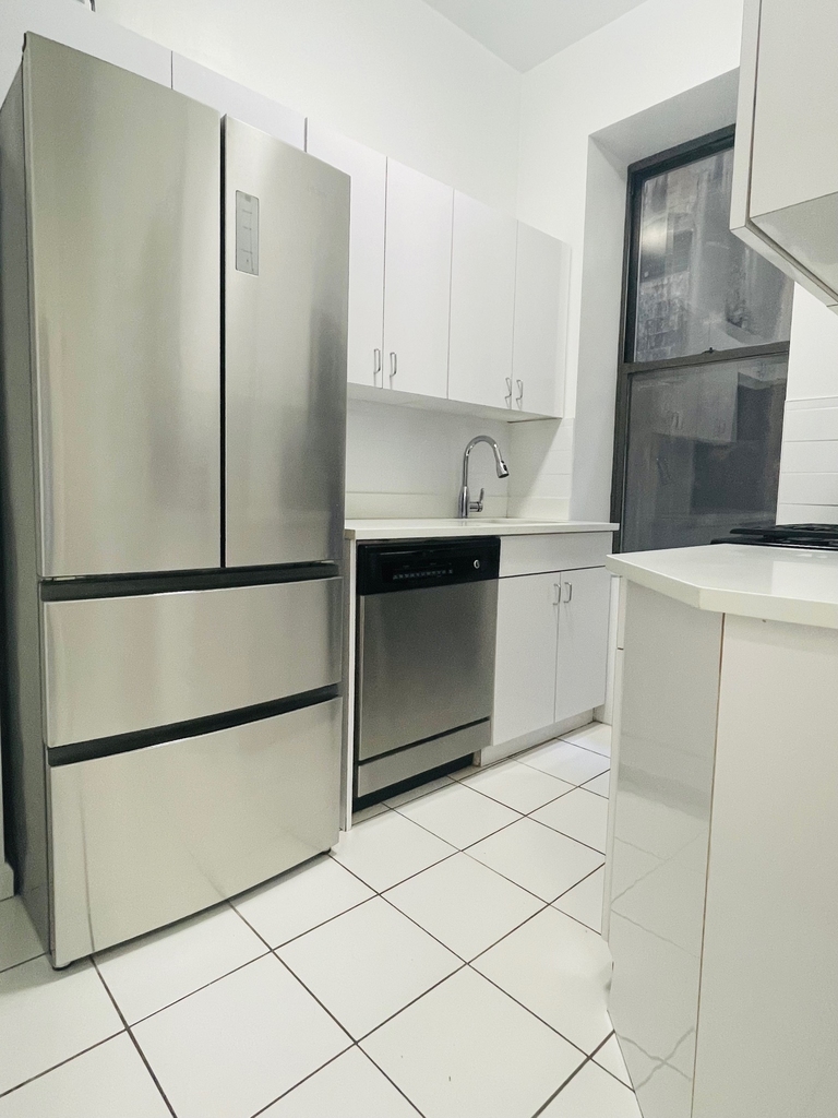 166 West 72nd Street, 2C - Photo 11
