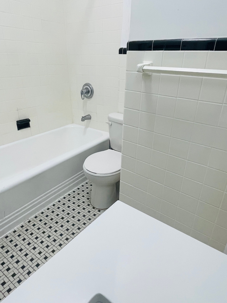 166 West 72nd Street, 2C - Photo 10