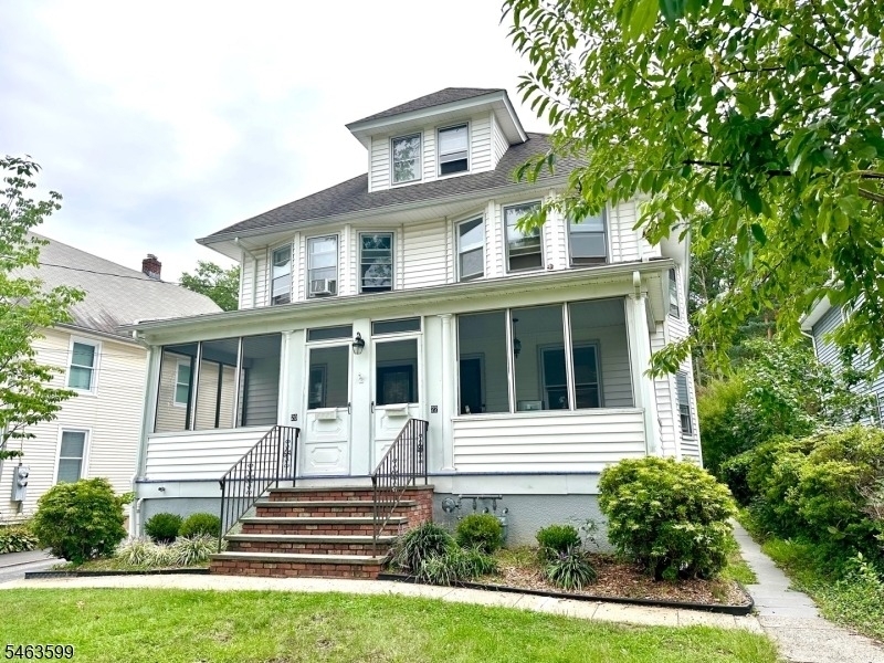 22 Gates Ave - Photo 0