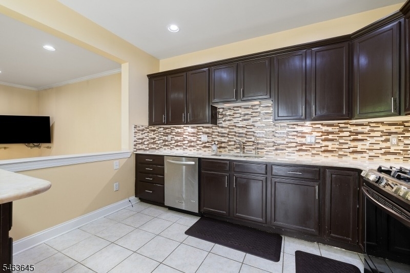 167 Raymound Blvd - Photo 14