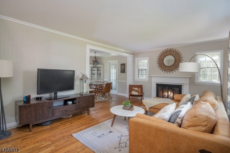 1 Pine Way - Photo 2