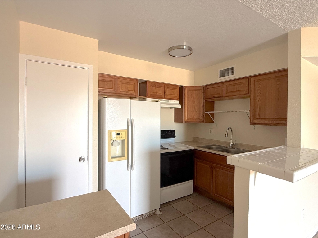 1461 E Southern Avenue - Photo 6