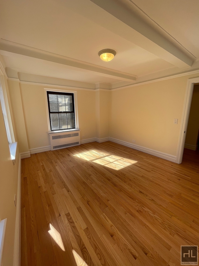 Christopher St - Photo 5