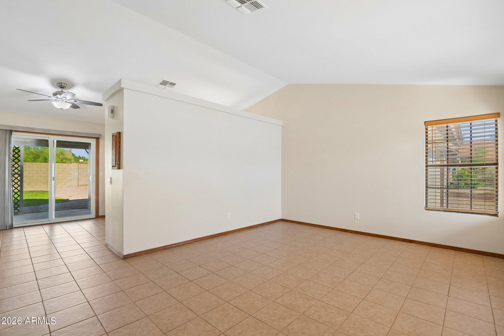 19222 N 12th Street - Photo 5