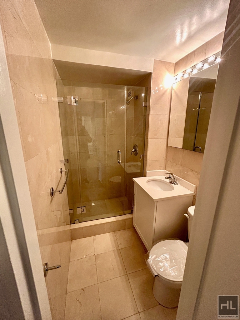 East 79th Street - Photo 5