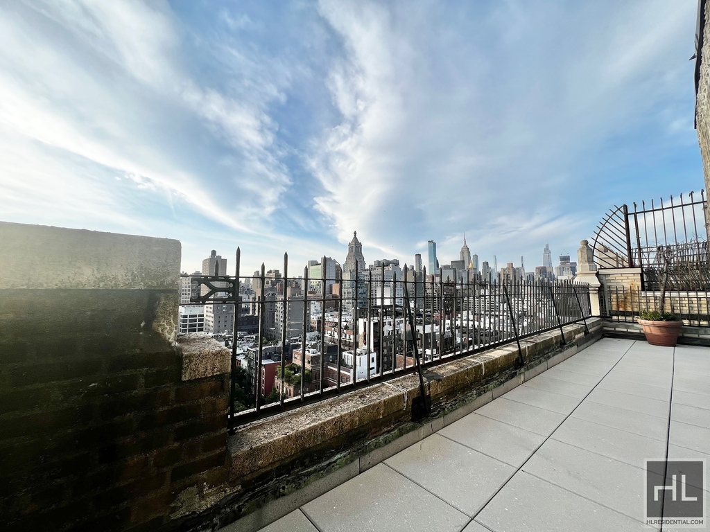 Second Avenue - Photo 6