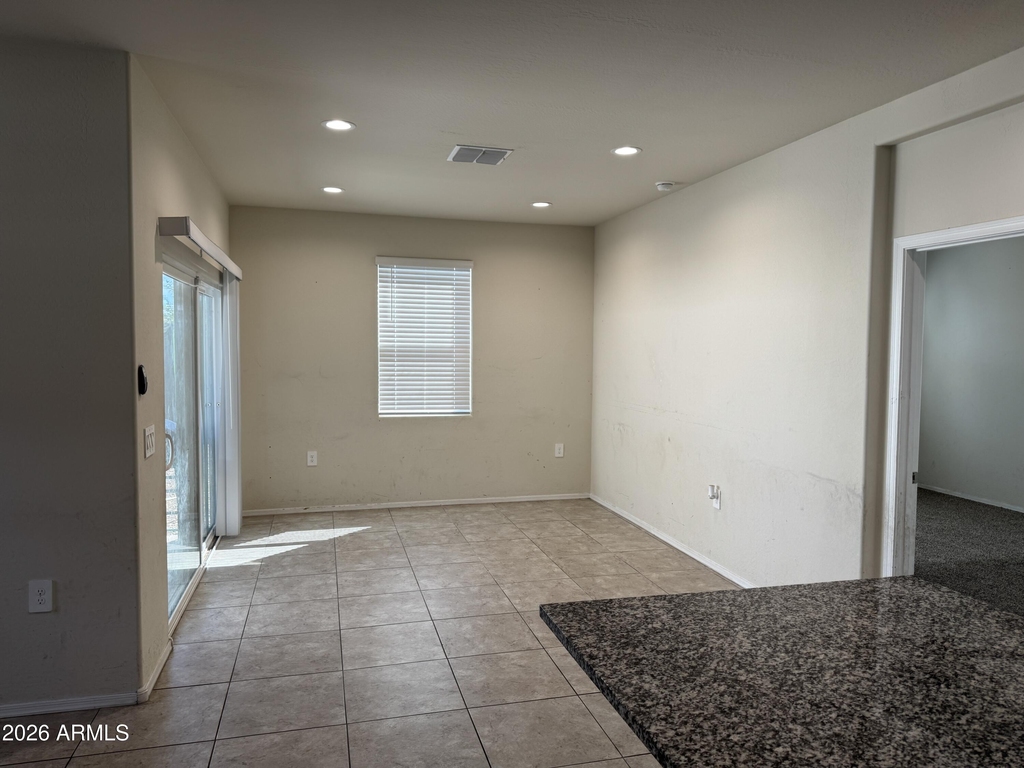 18351 W Artemisa Avenue - Photo 5