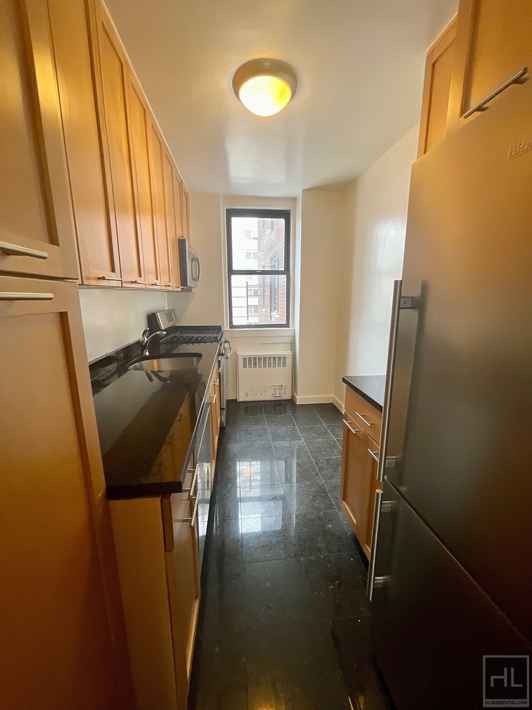 East 79th Street - Photo 5