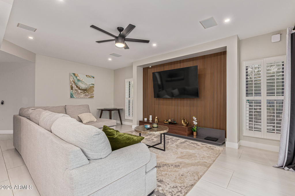 1505 E Estrid Avenue - Photo 8