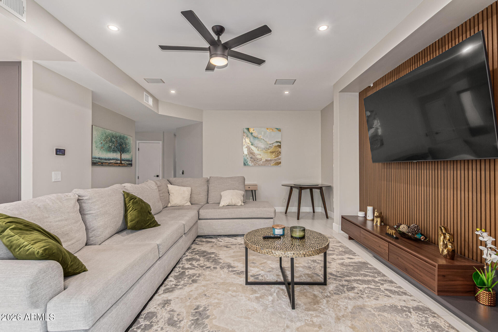 1505 E Estrid Avenue - Photo 9