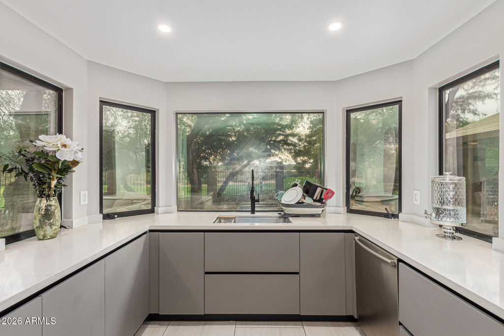 1505 E Estrid Avenue - Photo 12